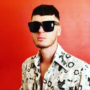 Meet your Posher, Arben